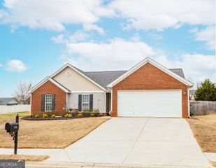 320 River Mist Circle, Jefferson, GA 30549