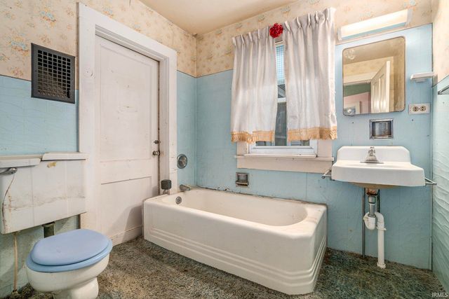 602-604 S Martin Street, Ligonier, IN 46767