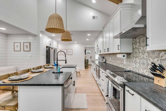 3500 Hartnett Boulevard, Isle Of Palms, SC 29451