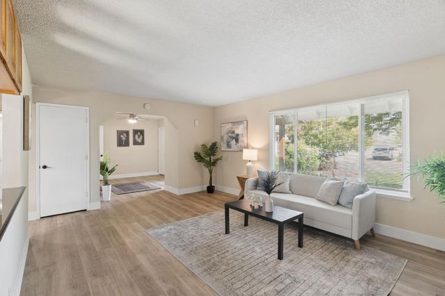 9916 Zion Way, Sacramento, CA 95827