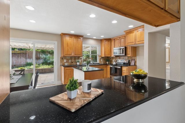 9916 Zion Way, Sacramento, CA 95827
