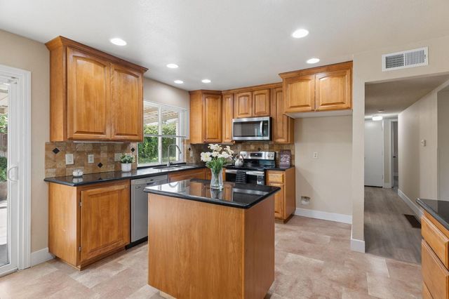 9916 Zion Way, Sacramento, CA 95827
