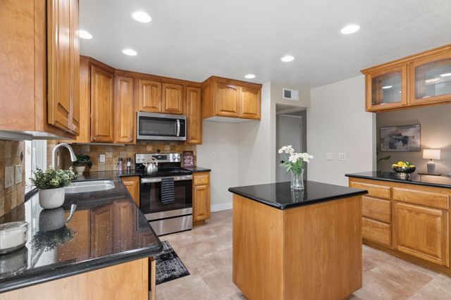 9916 Zion Way, Sacramento, CA 95827