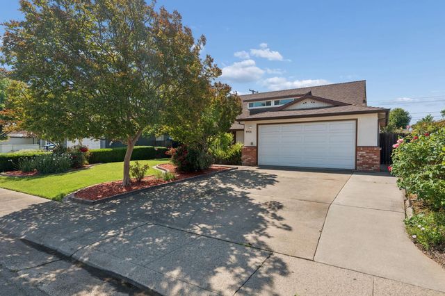 9916 Zion Way, Sacramento, CA 95827