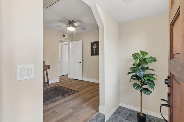9916 Zion Way, Sacramento, CA 95827