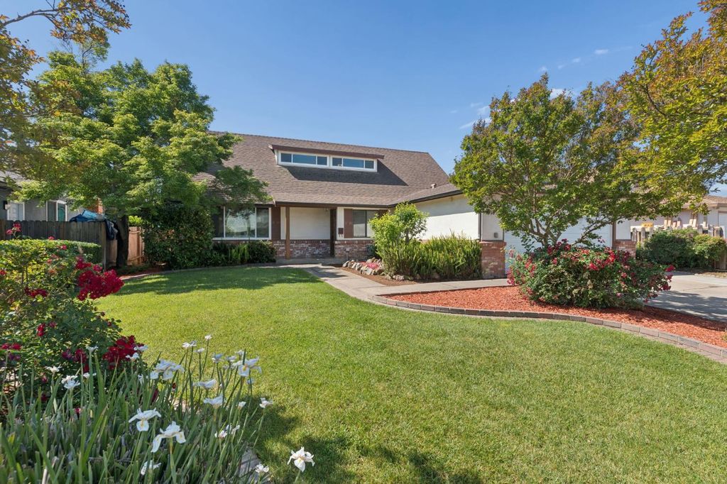 9916 Zion Way, Sacramento, CA 95827