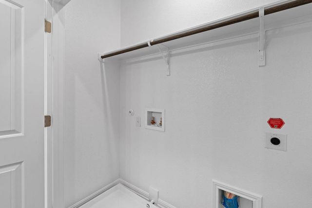 2212A Cornfield DR, Pflugerville, TX 78660