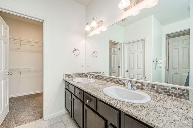 3870 Joaquin Avenue, Clovis, CA 93619