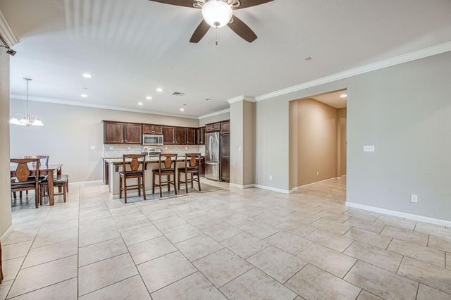 3870 Joaquin Avenue, Clovis, CA 93619