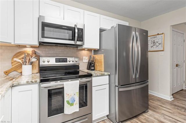 545 Caren DR, Virginia Beach, VA 23452