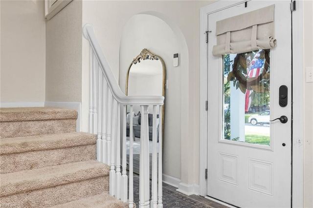 545 Caren DR, Virginia Beach, VA 23452