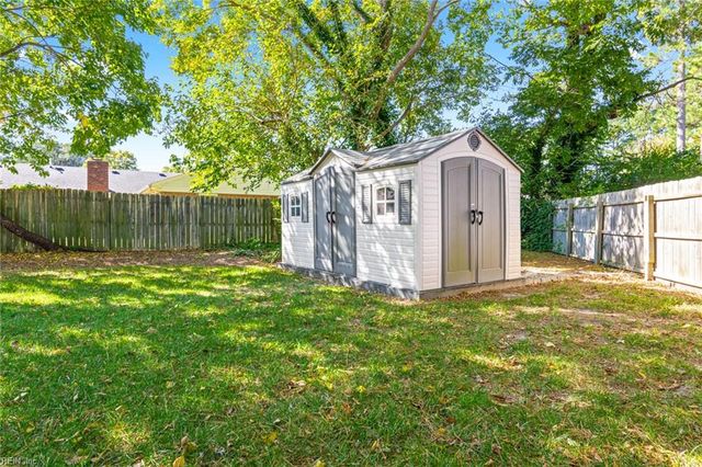 545 Caren DR, Virginia Beach, VA 23452