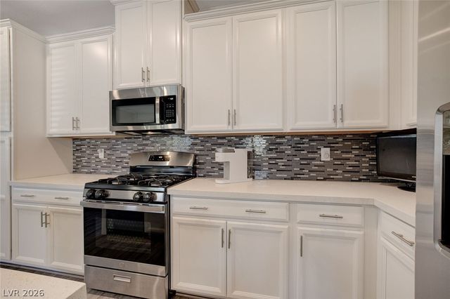 7320 North Decatur Boulevard 5, Las Vegas, NV 89131