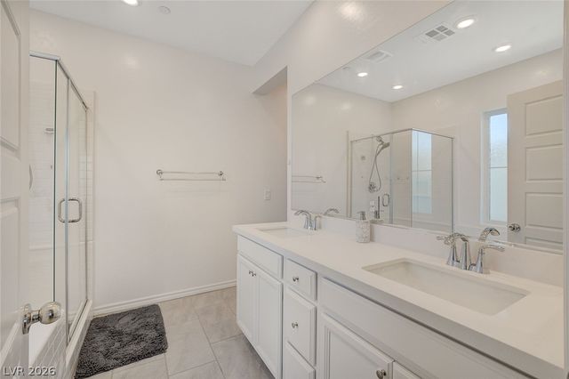7320 North Decatur Boulevard 5, Las Vegas, NV 89131