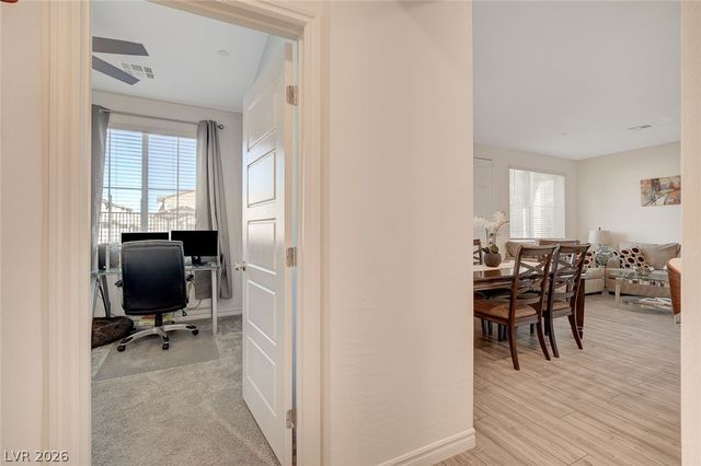 7320 North Decatur Boulevard 5, Las Vegas, NV 89131