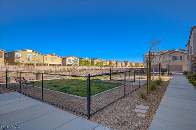 7320 North Decatur Boulevard 5, Las Vegas, NV 89131