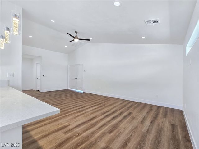 5880 Johnnie Mine Street, Pahrump, NV 89060