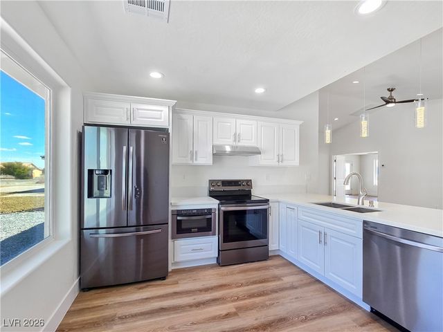 5880 Johnnie Mine Street, Pahrump, NV 89060