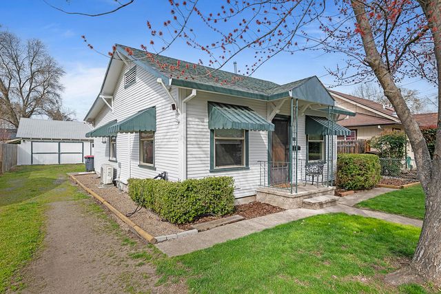 813 E 9th Street, Medford, OR 97504