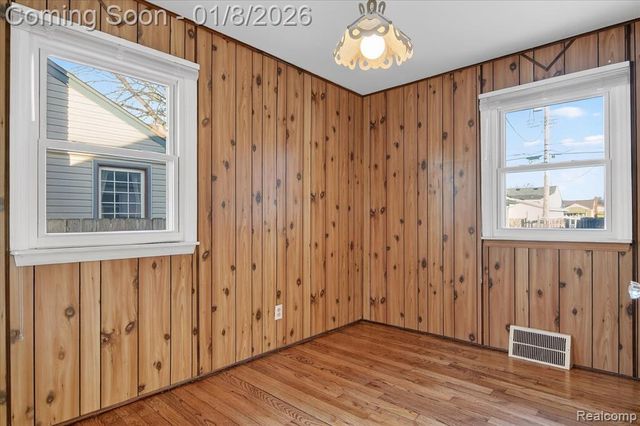 12996 Castle Street, Southgate, MI 48195