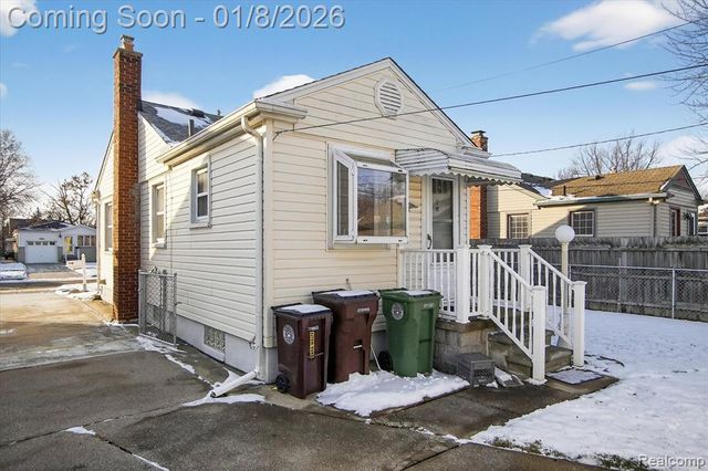 12996 Castle Street, Southgate, MI 48195