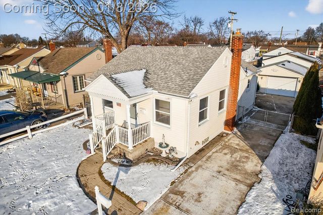 12996 Castle Street, Southgate, MI 48195