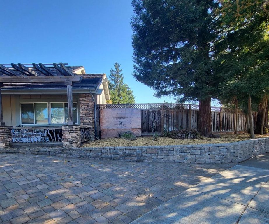 Image 2 of property listing at 35611 Sheridan Court, Newark, CA 94560