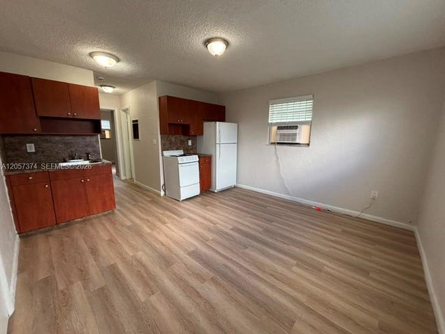14140 NW 24th Ct 104, Opa-locka, FL 33054