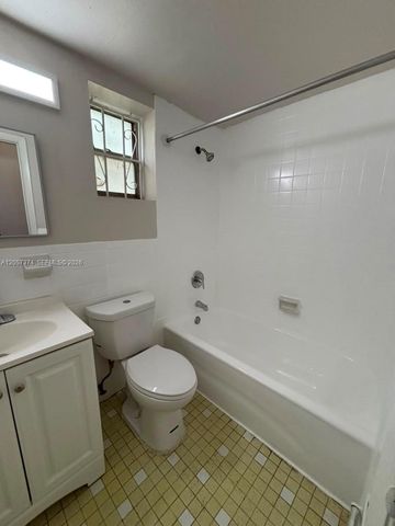 14140 NW 24th Ct 104, Opa-locka, FL 33054