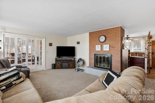 11 N Marley Drive, Flat Rock, NC 28731