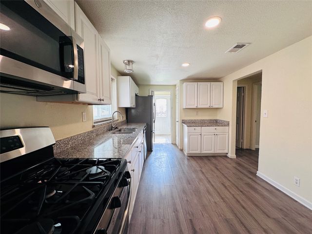 1610 Lebanon Avenue, Dallas, TX 75208