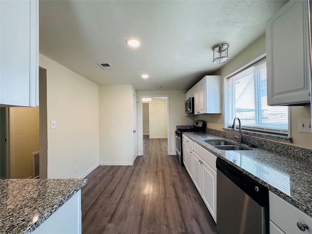 1610 Lebanon Avenue, Dallas, TX 75208