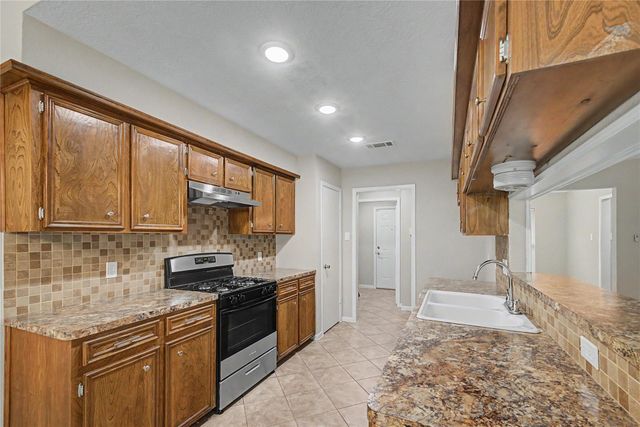 4014 Sandlewood Drive, Pasadena, TX 77504