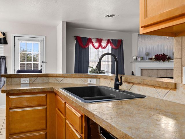 348 King Elder LN, Leander, TX 78641