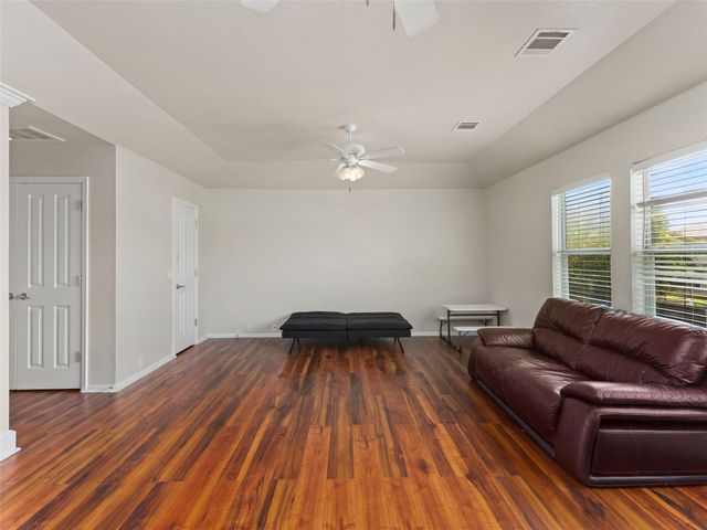 348 King Elder LN, Leander, TX 78641