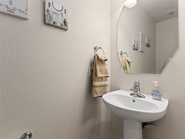 348 King Elder LN, Leander, TX 78641