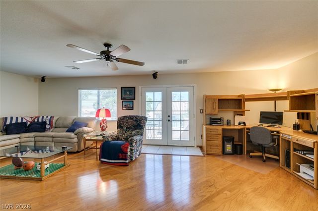 2578 Cornerbrook Circle, Henderson, NV 89052