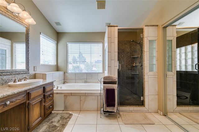 2578 Cornerbrook Circle, Henderson, NV 89052
