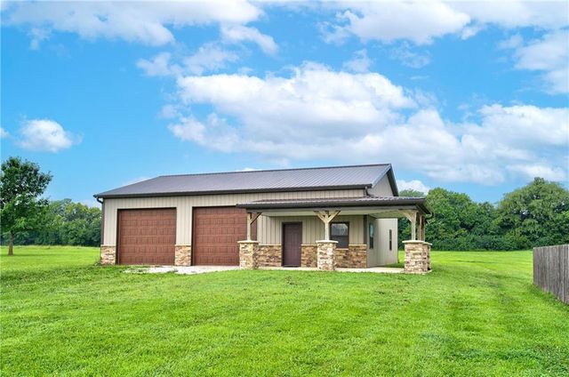 17522 Rock Island Road, Pleasant Hill, MO 64080