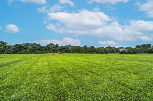 17522 Rock Island Road, Pleasant Hill, MO 64080