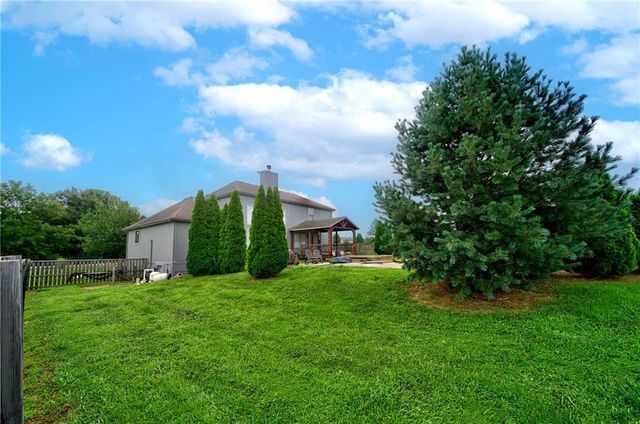 17522 Rock Island Road, Pleasant Hill, MO 64080