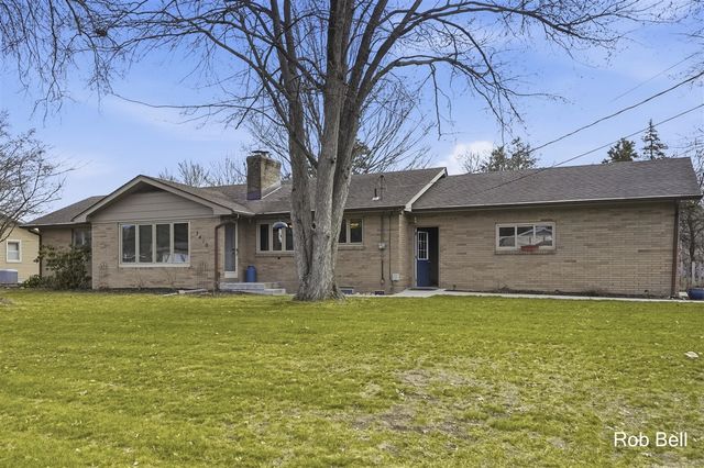 7410 Cherry Avenue, Jenison, MI 49428