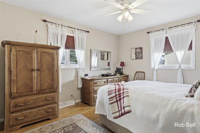 7410 Cherry Avenue, Jenison, MI 49428