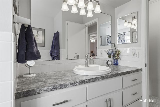 7410 Cherry Avenue, Jenison, MI 49428