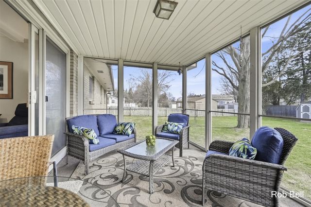 7410 Cherry Avenue, Jenison, MI 49428