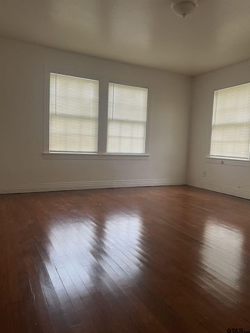 902 W 5Th St, Tyler, TX 75701
