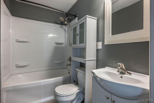 5771 Manchester Road, Franklin Twp, OH 45005