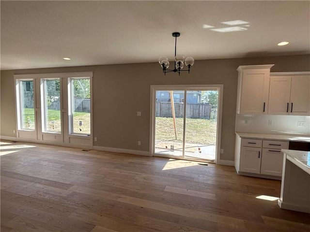 2372 NE Colonnade Avenue, Grain Valley, MO 64029