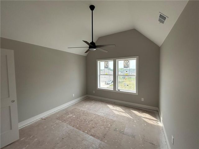 2372 NE Colonnade Avenue, Grain Valley, MO 64029