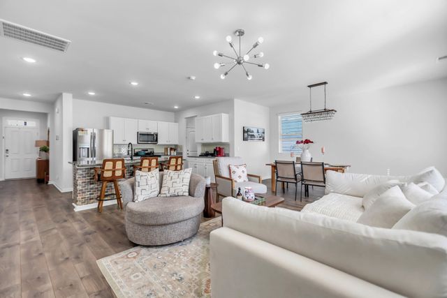 5330 Owens Ln, White House, TN 37188